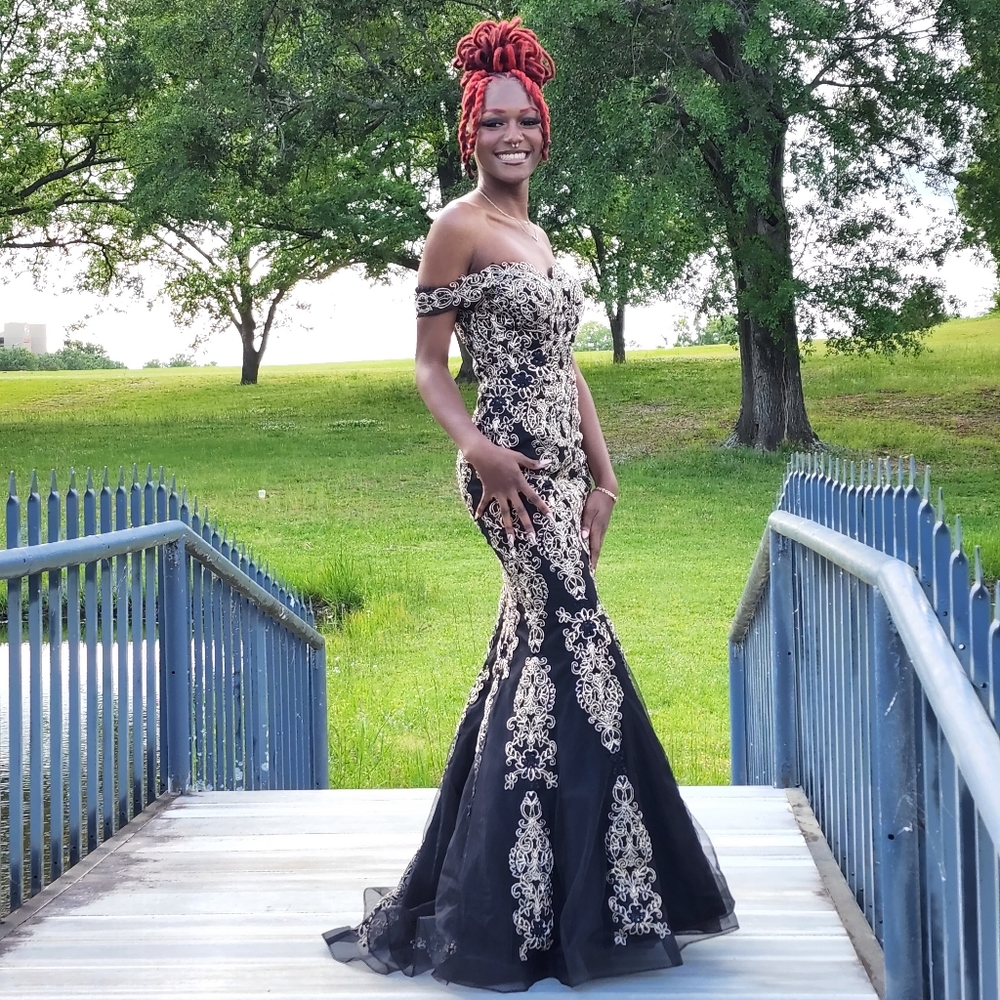 Black Off Shoulder Mermaid Prom Dress with Gold Appliques and Stones XS 2/4